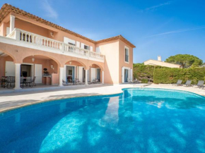 Villa Cacharel by Interhome